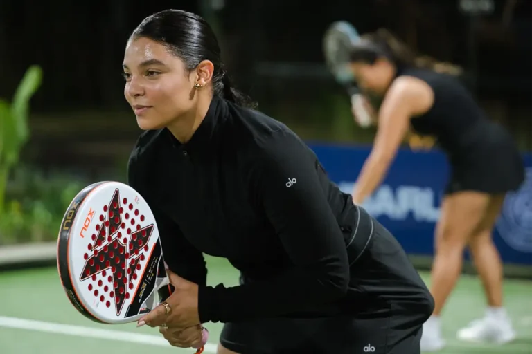 Pareja de Padel de Melissa Moran y Michelle Cabrera, foto destacada para la primera ronda del Torneo de Padel de Grupo Hernanca